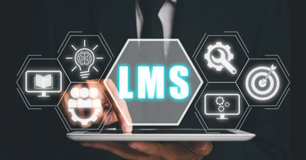 Custom LMS or Off-the-Shelf LMS – Which One to Choose?